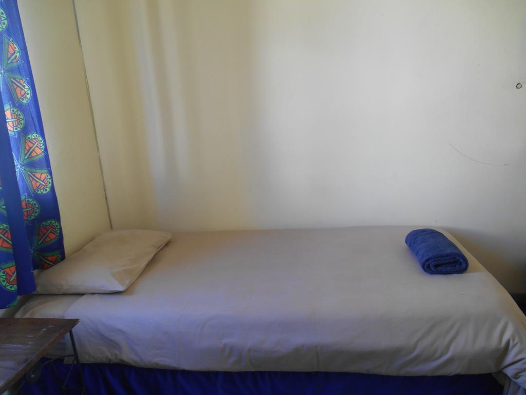 Victoria Falls Budget Hotel Экстерьер фото