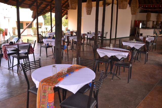 Victoria Falls Budget Hotel Экстерьер фото
